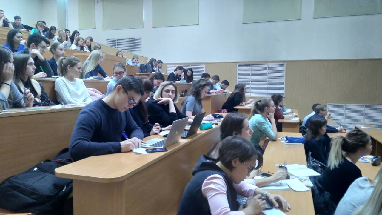Представитель ЦБ РФ рассказал студентам неэкономических направлений Сибирского федерального университета об особенностях платежной системы МИР