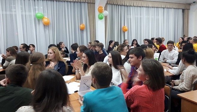 Студенты Ставрополья сыграли  в квиз "Финансовый IQ- BOX"